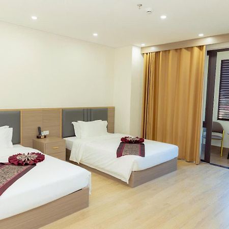 Hong Van Grand Hotel Mong Cai Extérieur photo