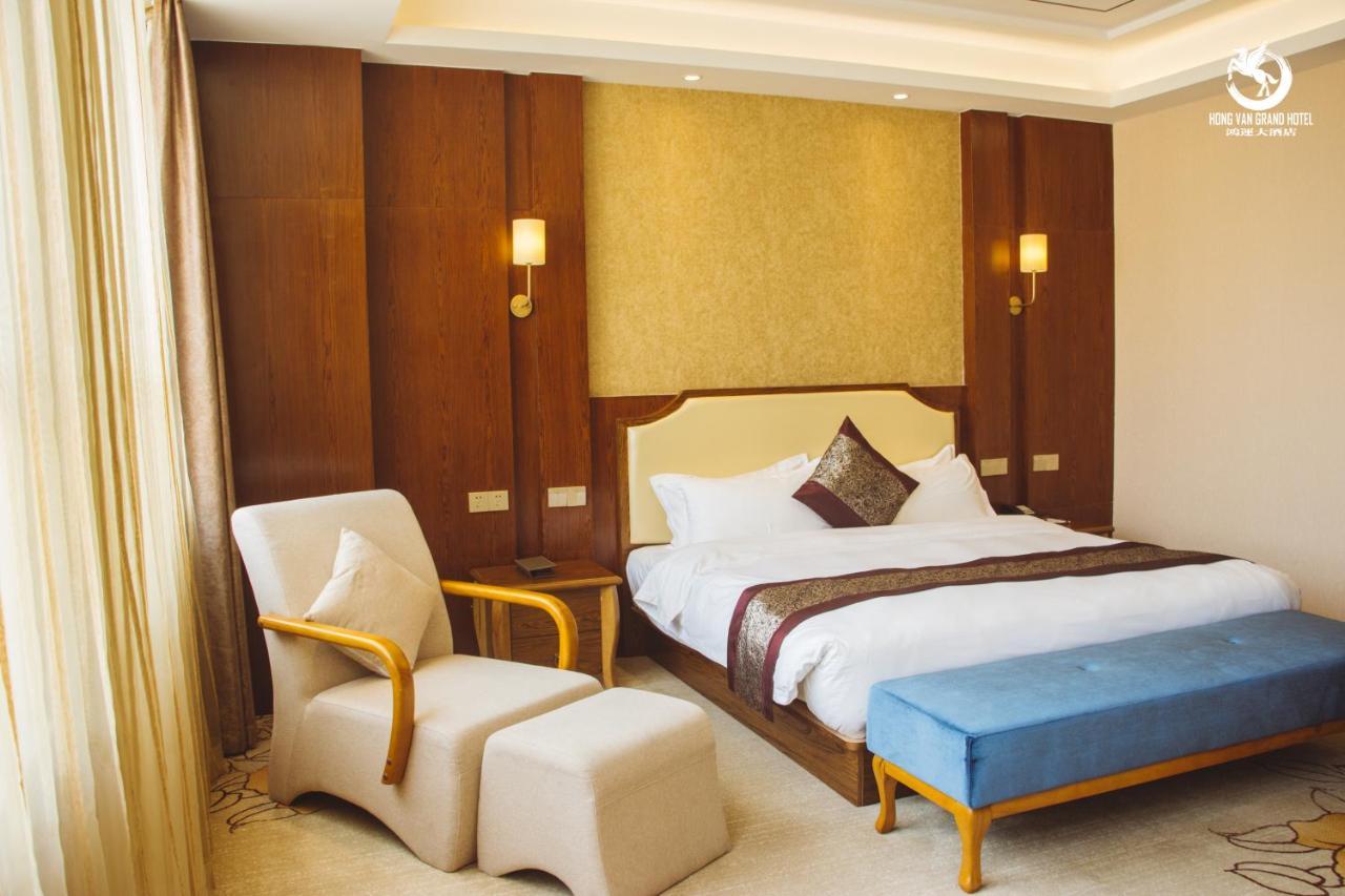 Hong Van Grand Hotel Mong Cai Extérieur photo